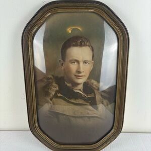 WW11-Fighter Pilot Photo/wood Frame & curved glass & Lost Battalion Book